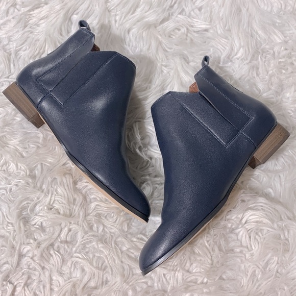 Matt & Nat Shoes - MATT & Nat Newman Chelsea navy boots NWOT women’s size 9